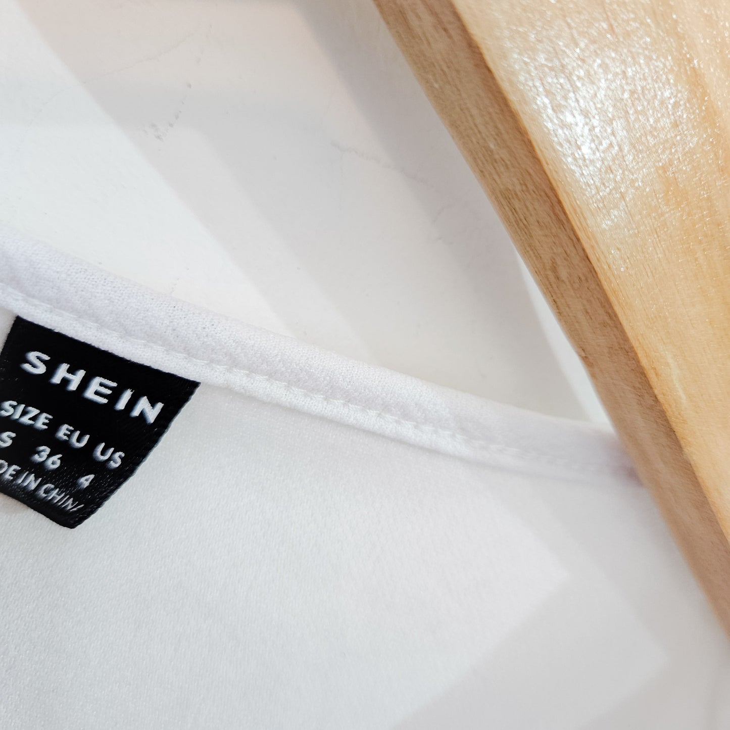 SHEIN חולצה דקה לאישה מידה S