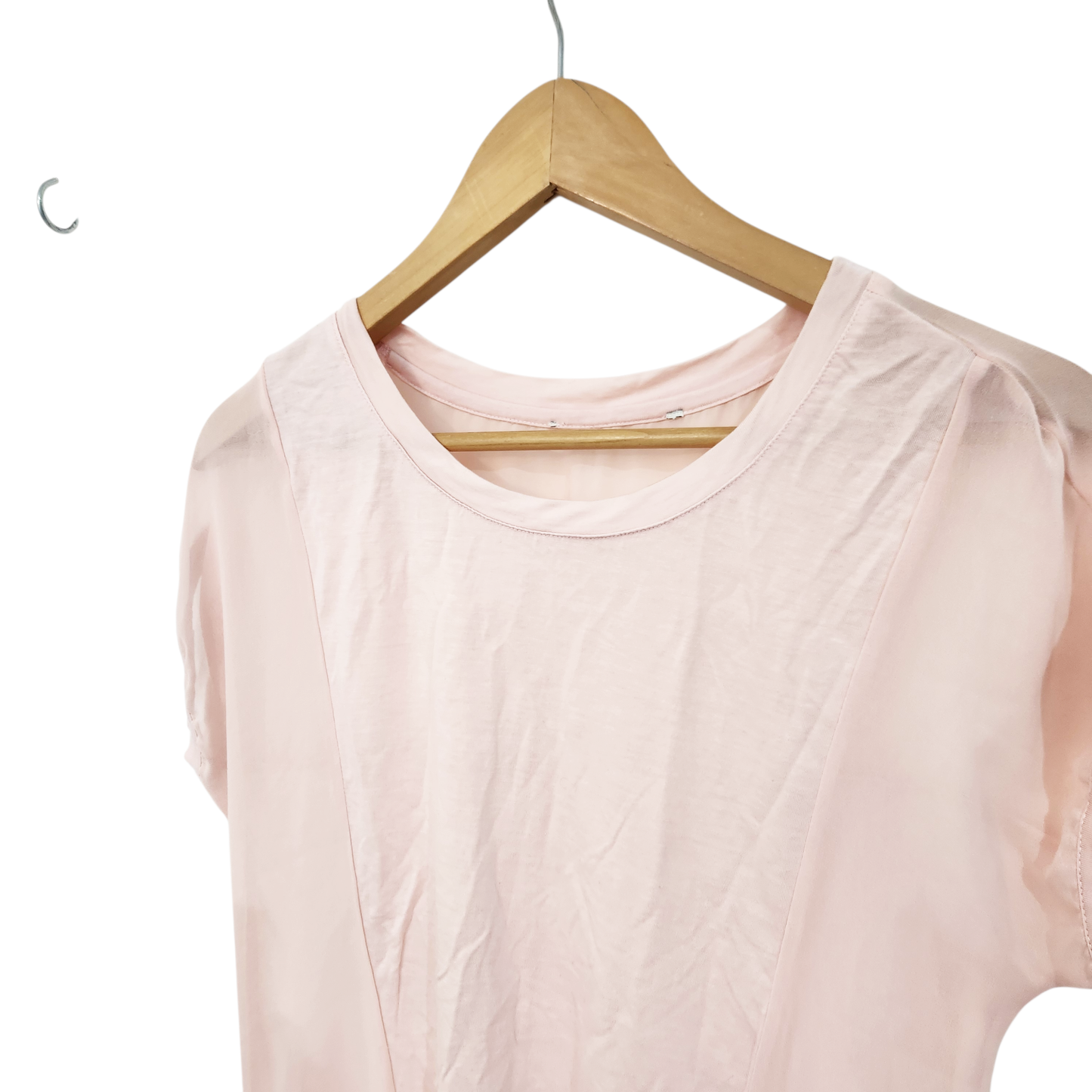 חולצה קצרה לאישה מידה L