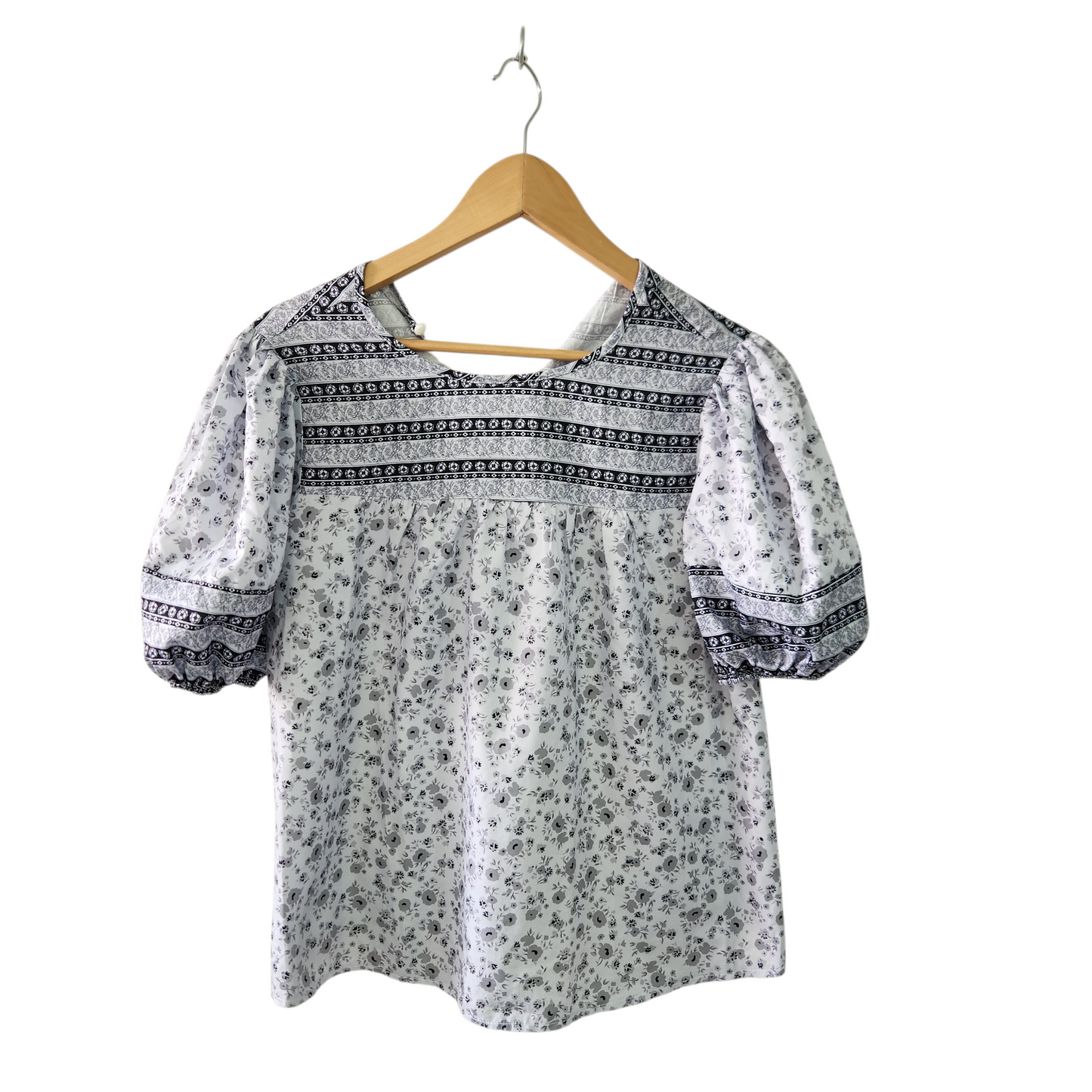 חולצה פרחונית לאישה מידה L/XL