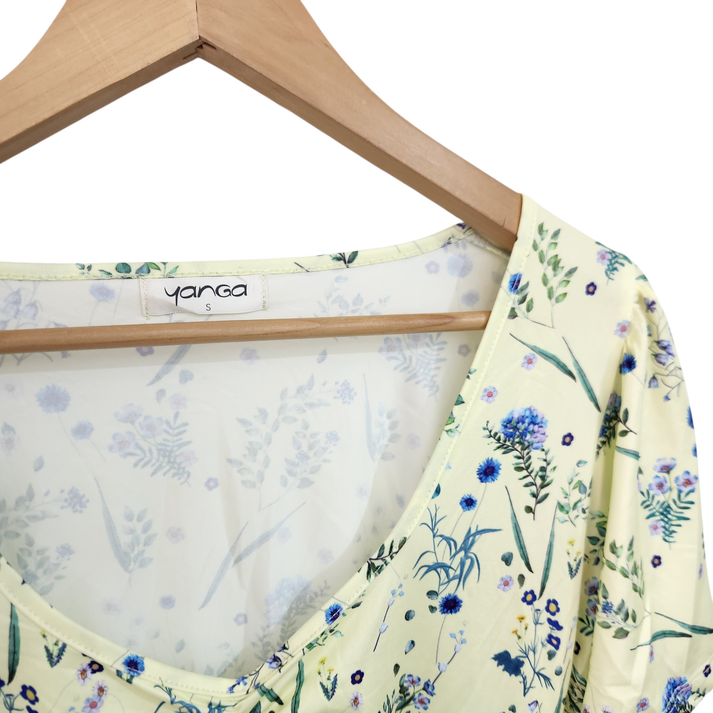 YANGA חולצה קצרה לאישה מידה S