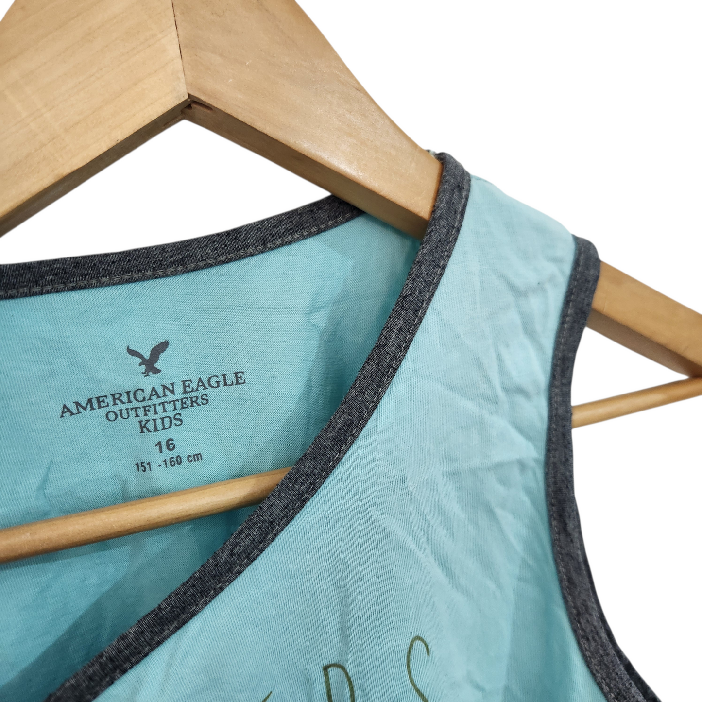 AMERICAN EAGLE OUTFITTERS – גופיית ילדים בהדפס טרופי | מידה 16 (151–160 ס״מ)