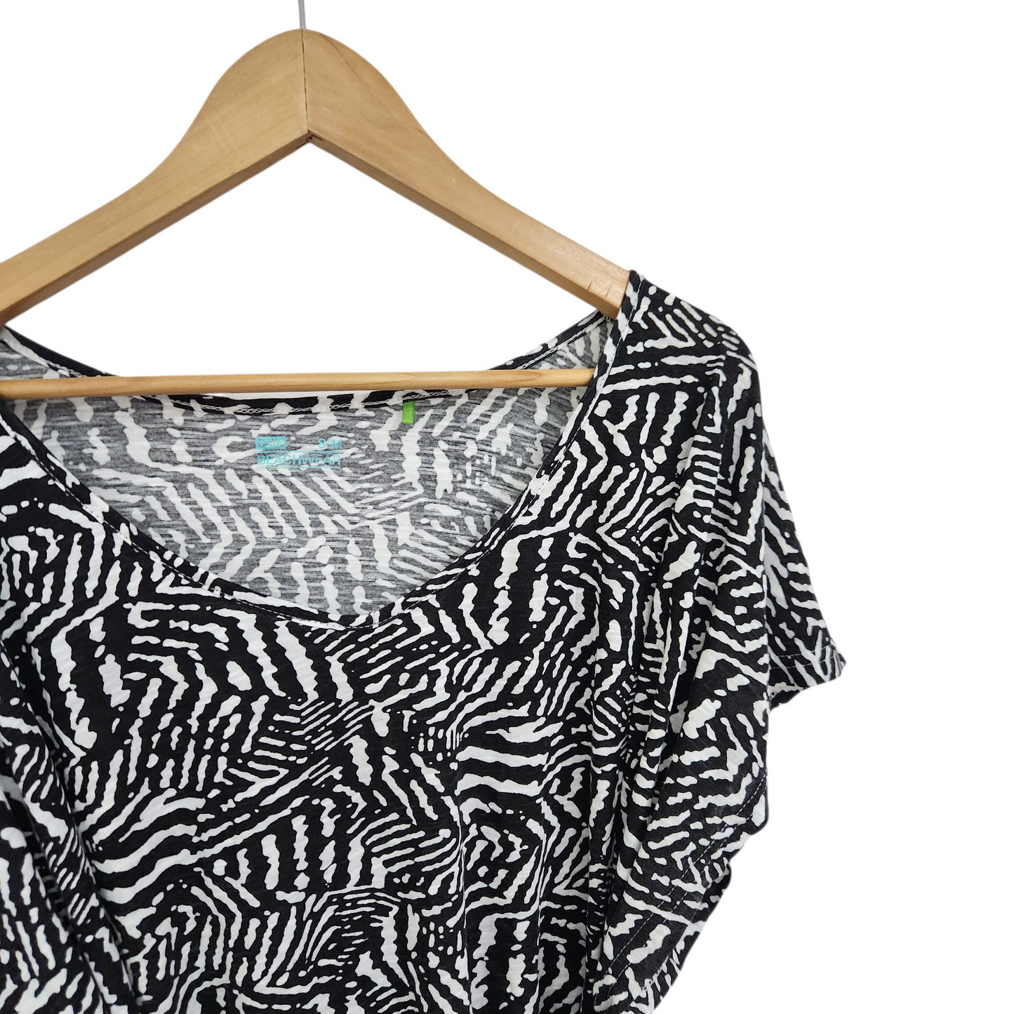 DELTA שמלה עם רצועת קשירה למותן צבע שחור לבן | לאישה מידה S/M