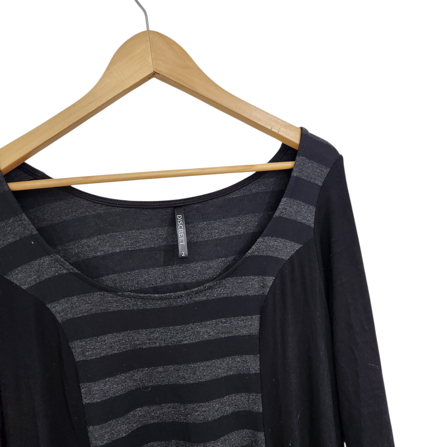 DISCREET | שמלת מקסי אוברסייז שרוול ארוך צבע אפור שחור | לאישה מידה M