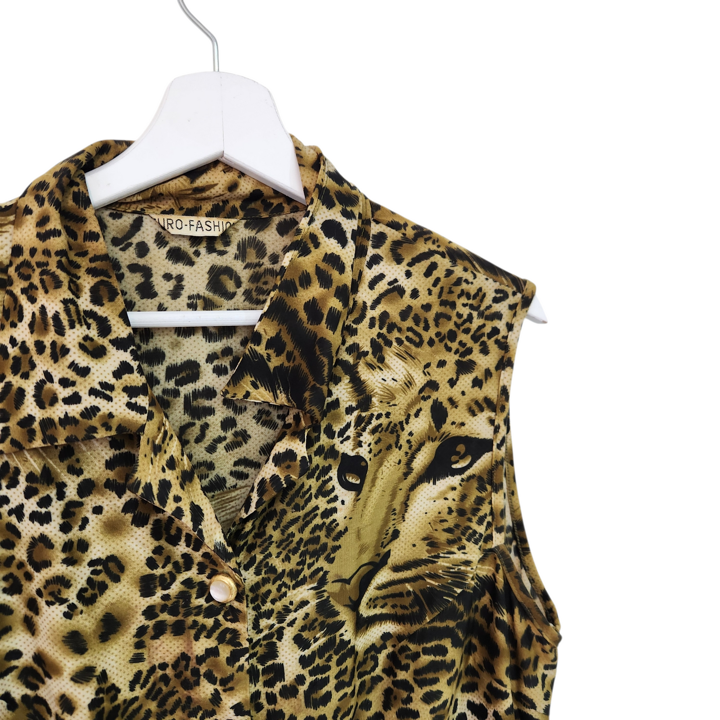 EURO FASHION | גופיה מכופתרת מנומרת | לאישה מידה XL