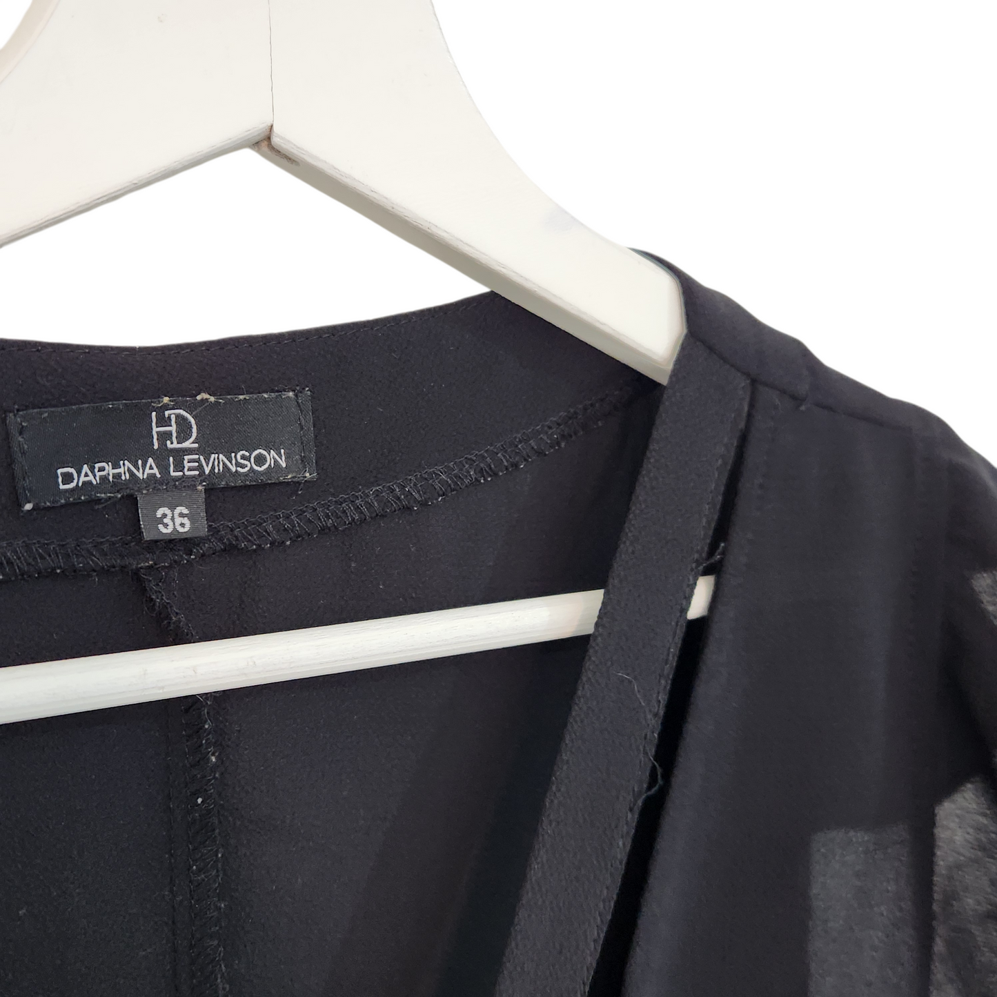 DAPHNA LEVINSON | חולצה קצרה צבע שחור | לאישה מידה 36