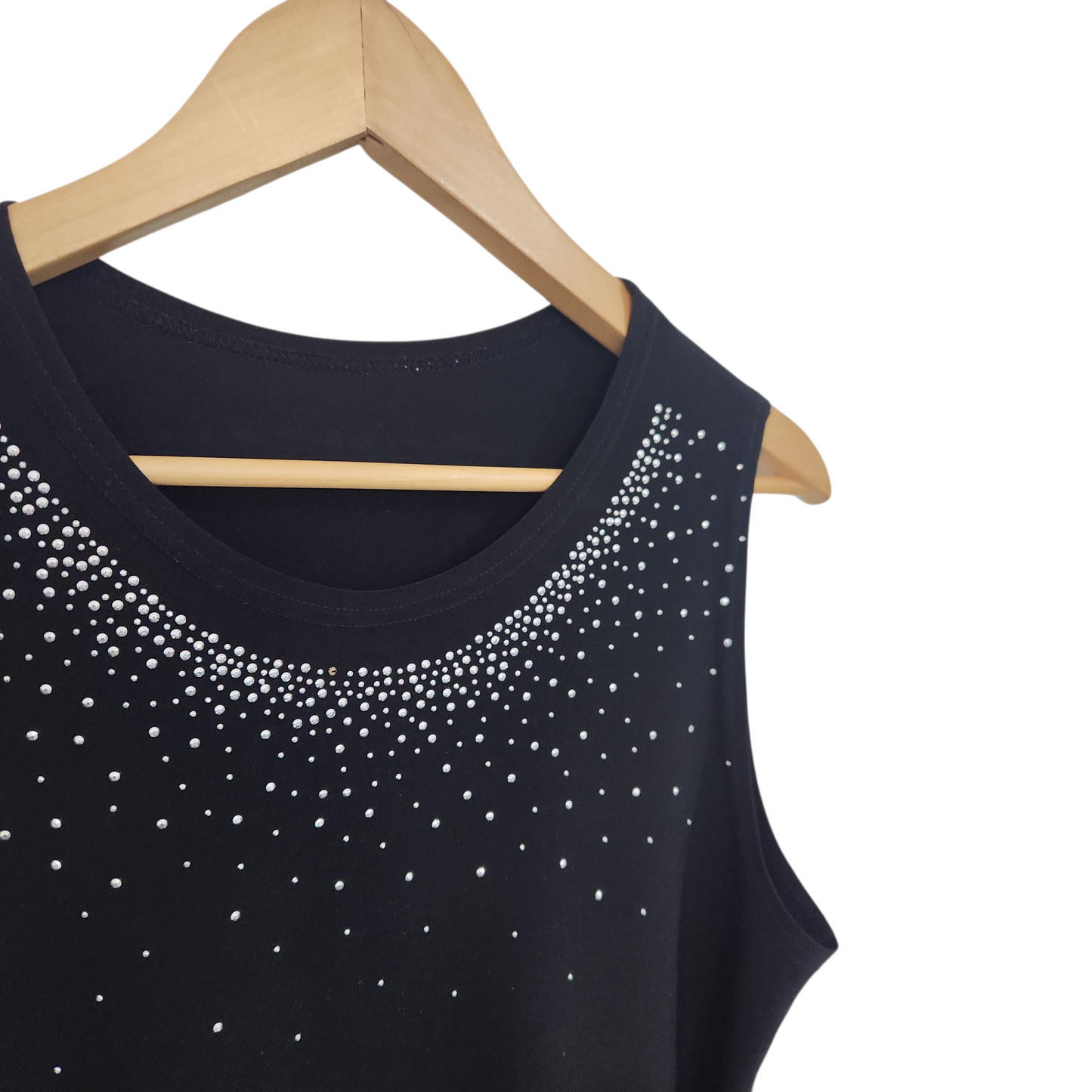 גופיה צבע שחור מעוצבת | לאישה מידה XL