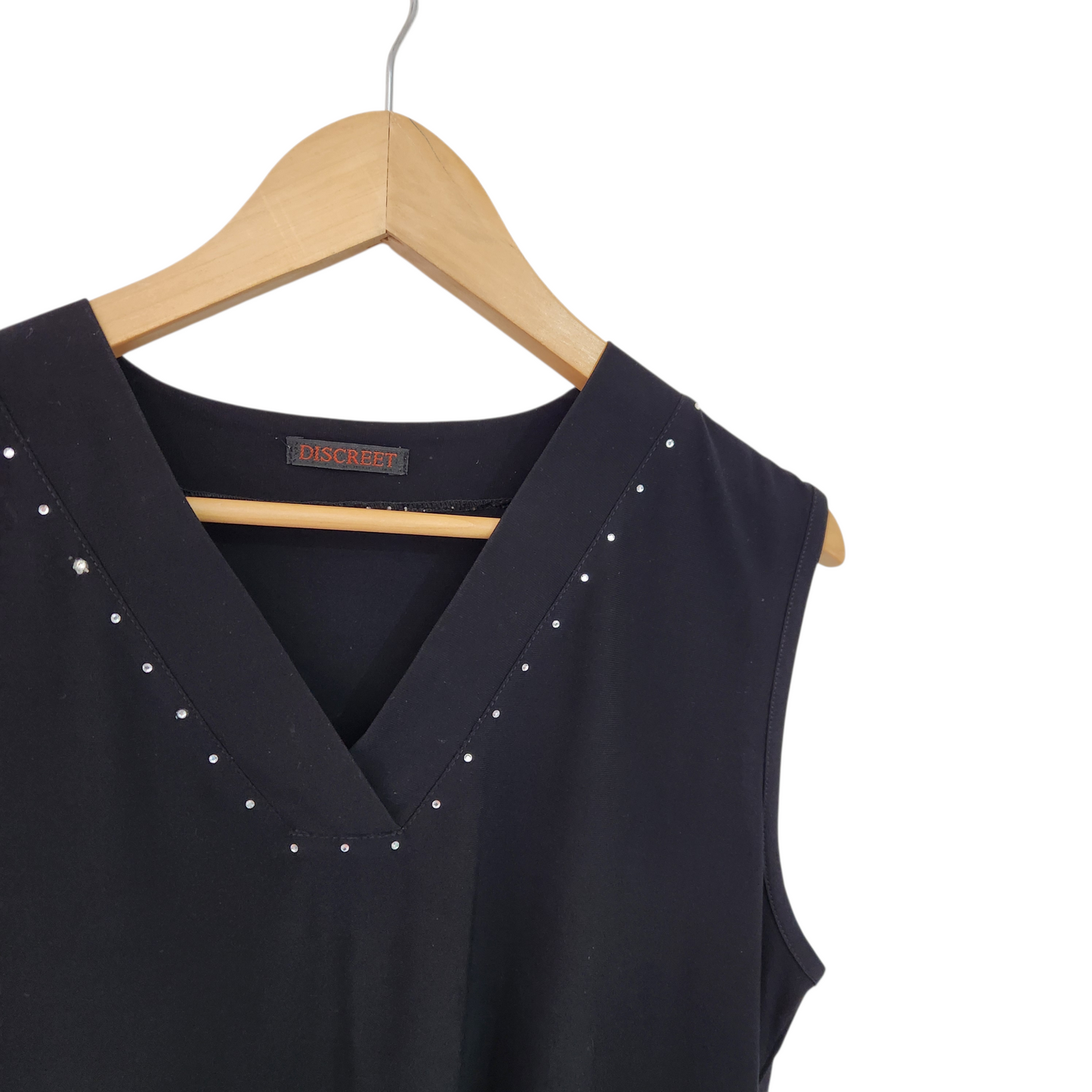 DISCREET | גופיה צבע שחור | לאישה מידה XL