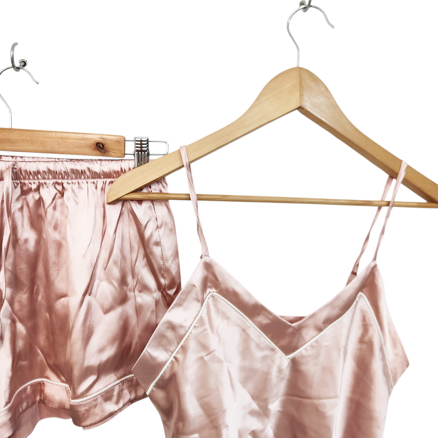 TOUCH LINE | סט חלוק + פיג׳מת סטן לאישה מידה M