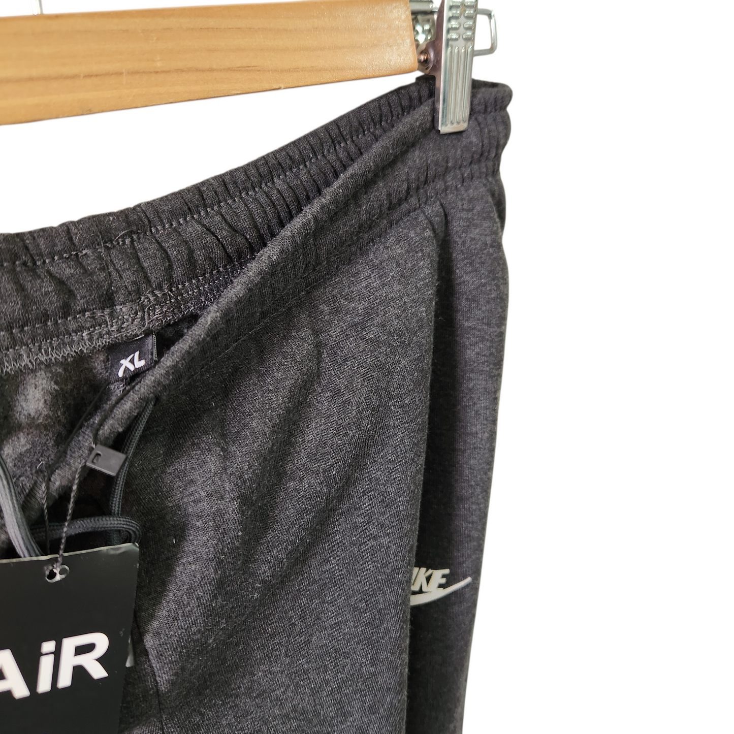 SKOBA | טרנינג לאישה מידה XL | חדש עם תווית