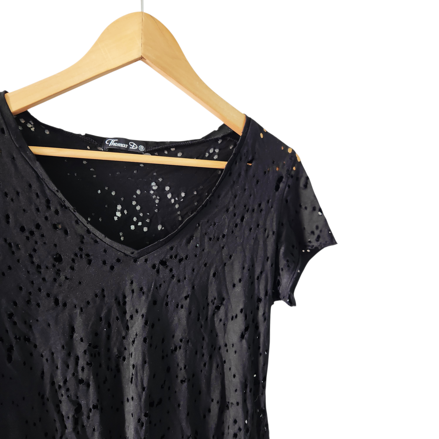 THOMAS D | חולצה קצרה מעוצבת עם חורים | לאישה מידה S