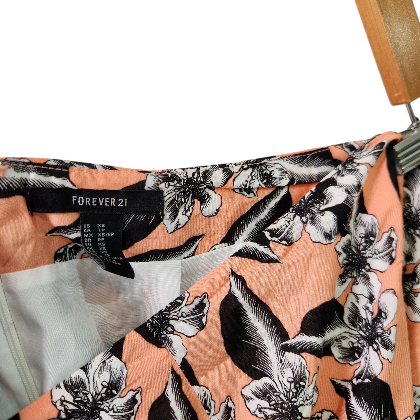 FOREVER21 | חצאית קצרה לאישה מידה XS