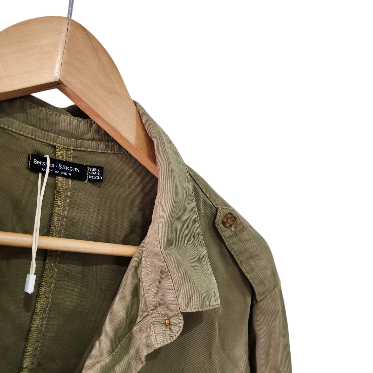 BERSHKA | חולצה מכופתרת לאישה מידה L