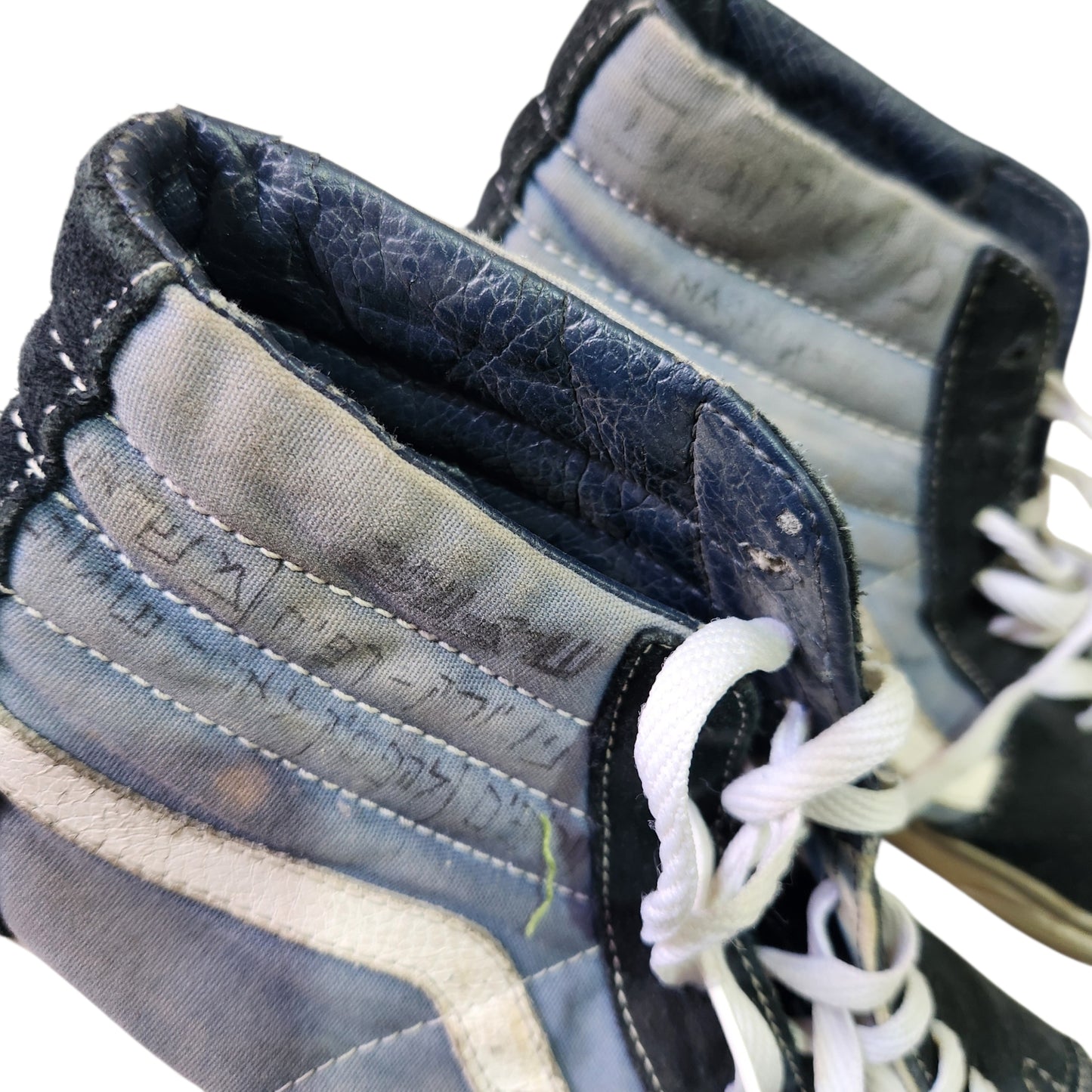 VANS | נעליים לגבר מידה 45 | מצב משומש עם כיתובים