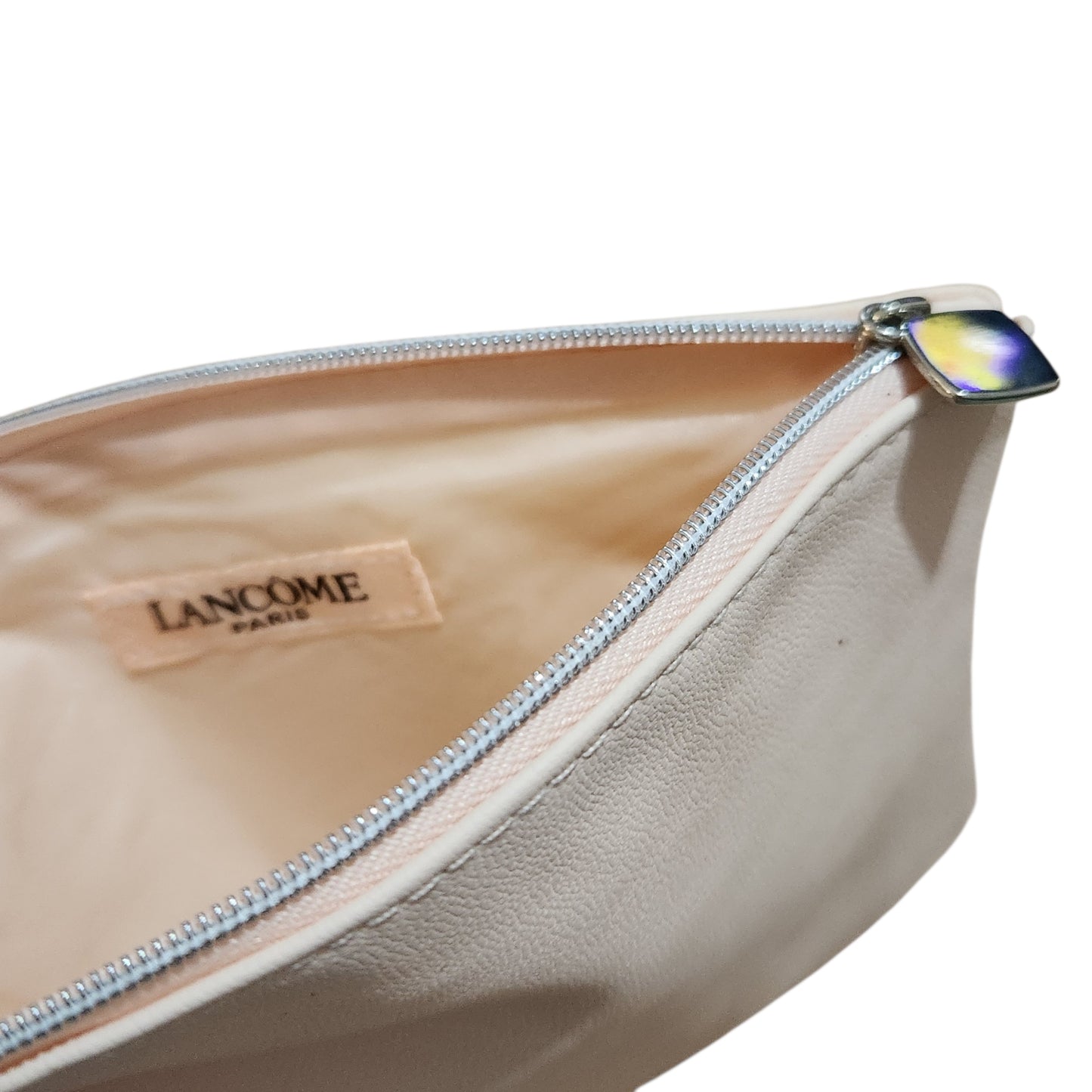 LANCOME PARIS | תיק איפור בצבע שמנת
