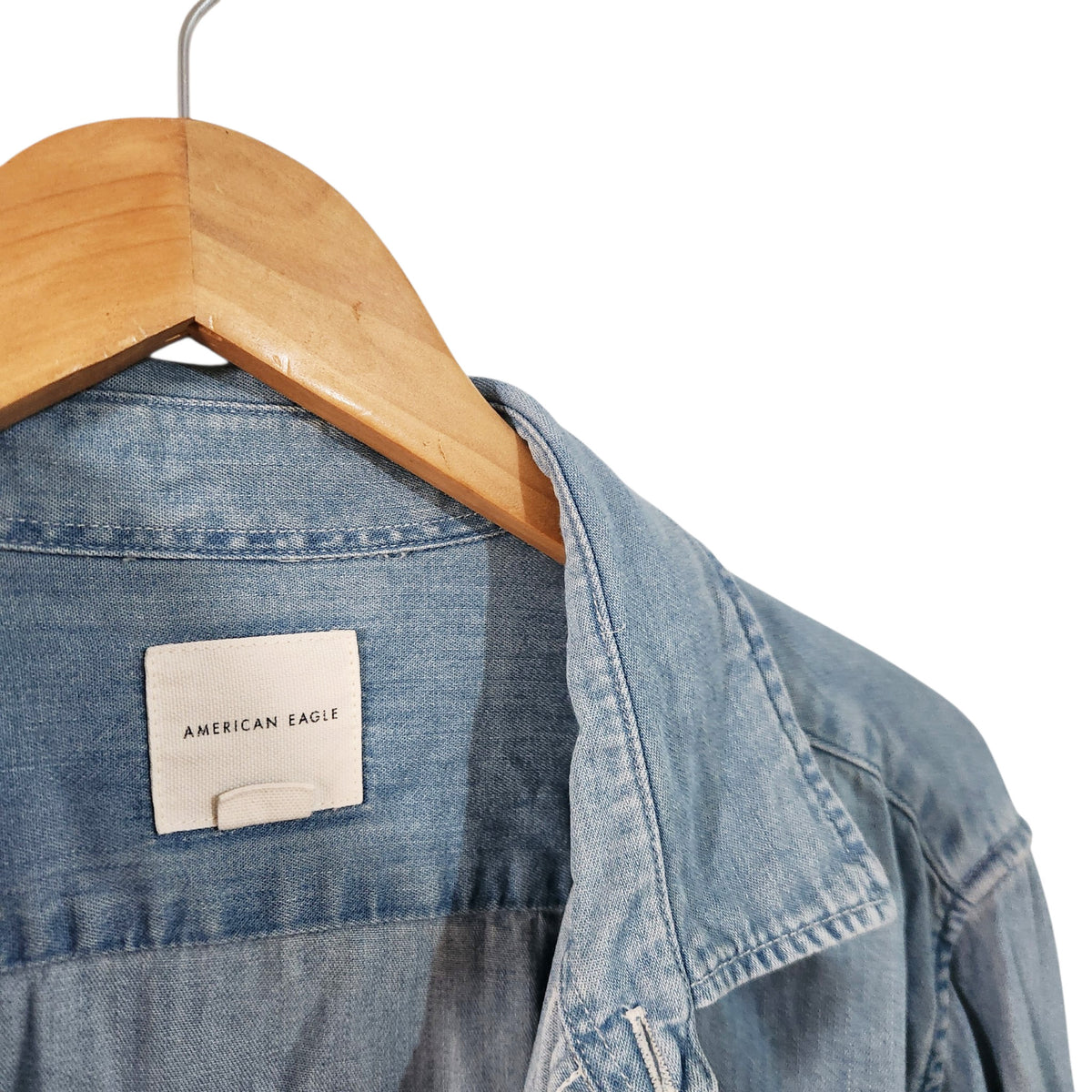 AMERICAN EAGLE | חולצת ג'ינס מכופתרת לגבר | מידה L