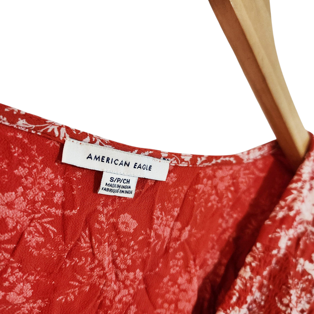 AMERICAN EAGLE | שמלת מעטפת פרחונית אדומה לאישה | מידה S