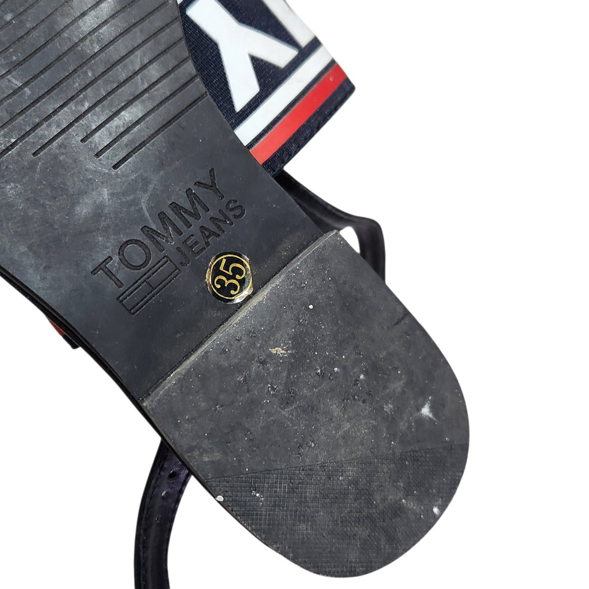 TOMMY JEANS | סנדלי אצבע שחורים לאישה | מידה 35