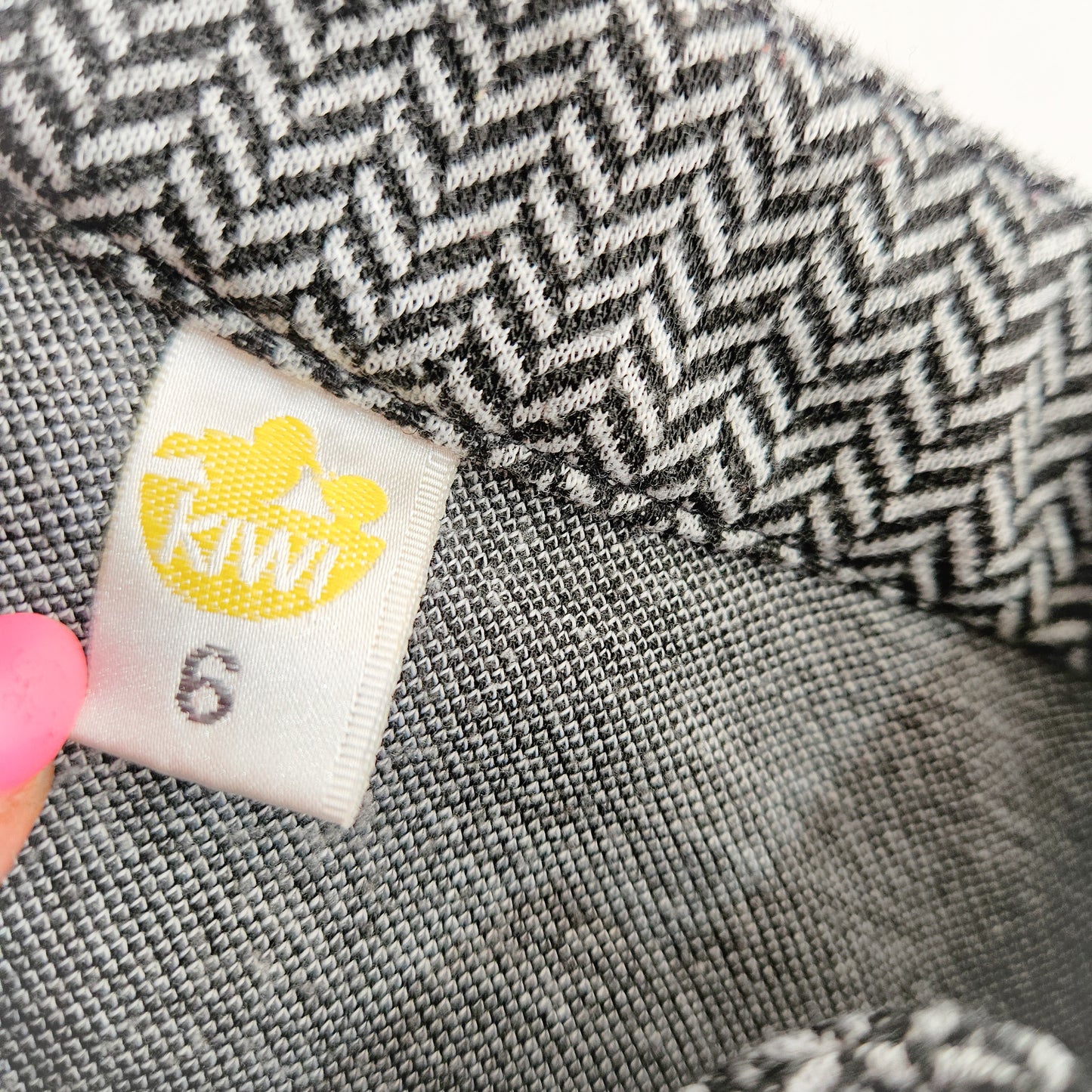 Kiwi חצאית לילדות צבעים שחור לבן מידה 6