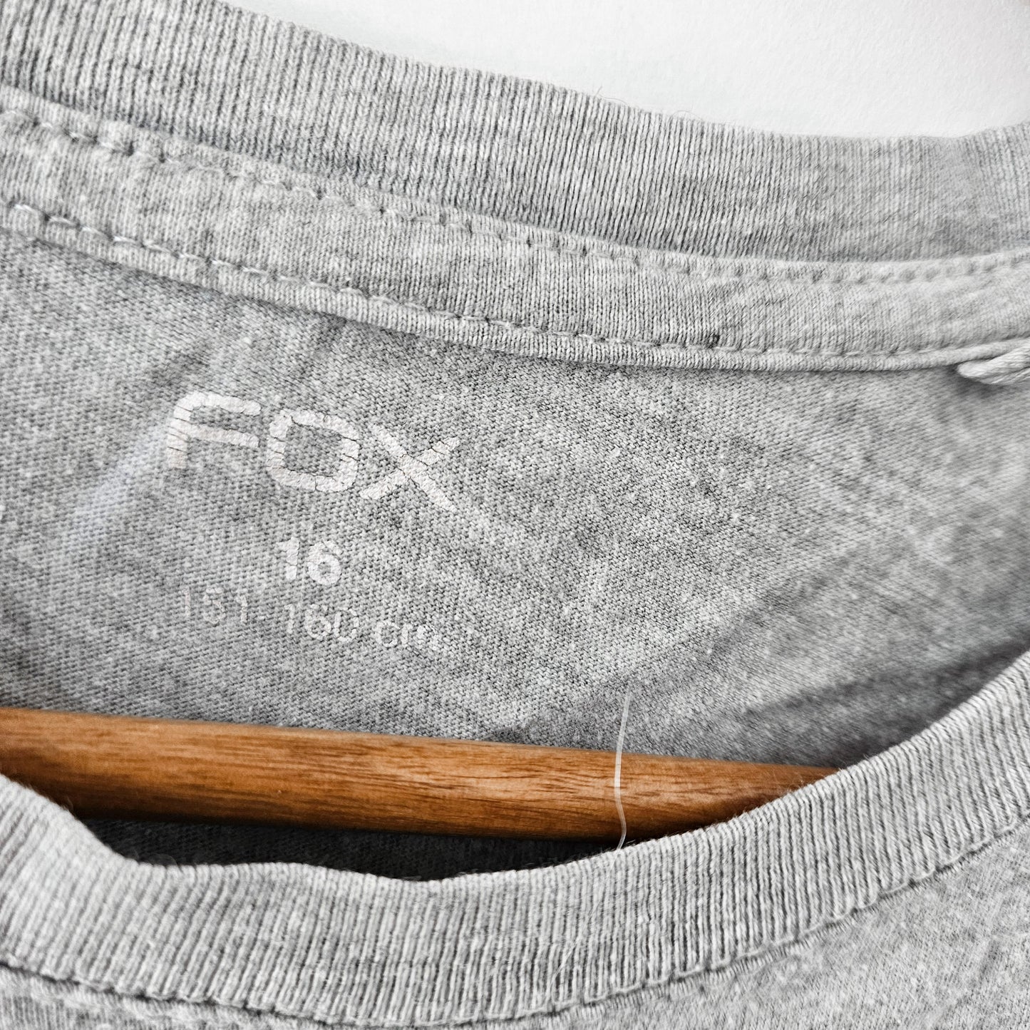 FOX גופיה אפורה לילדים גיל 16 