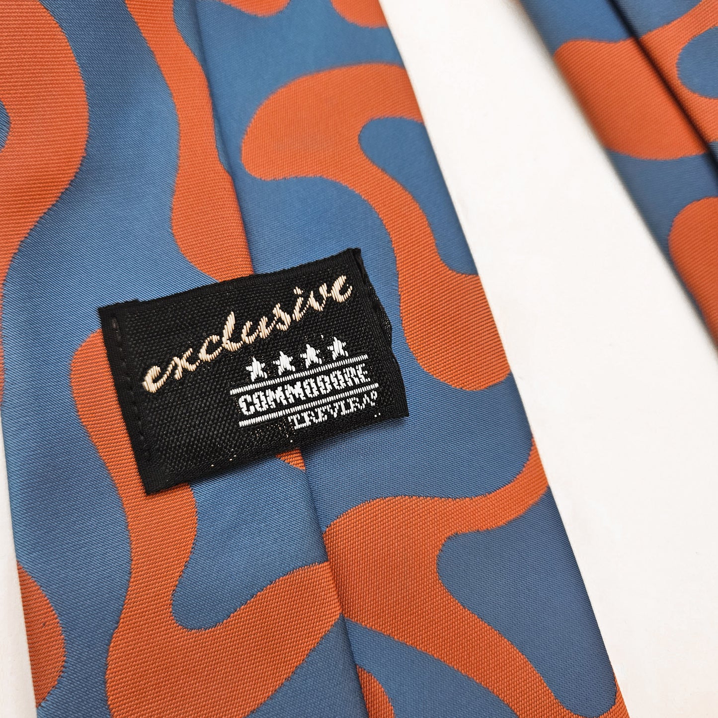 עניבה וינטג' מעוצבת לגבר TREVIRA