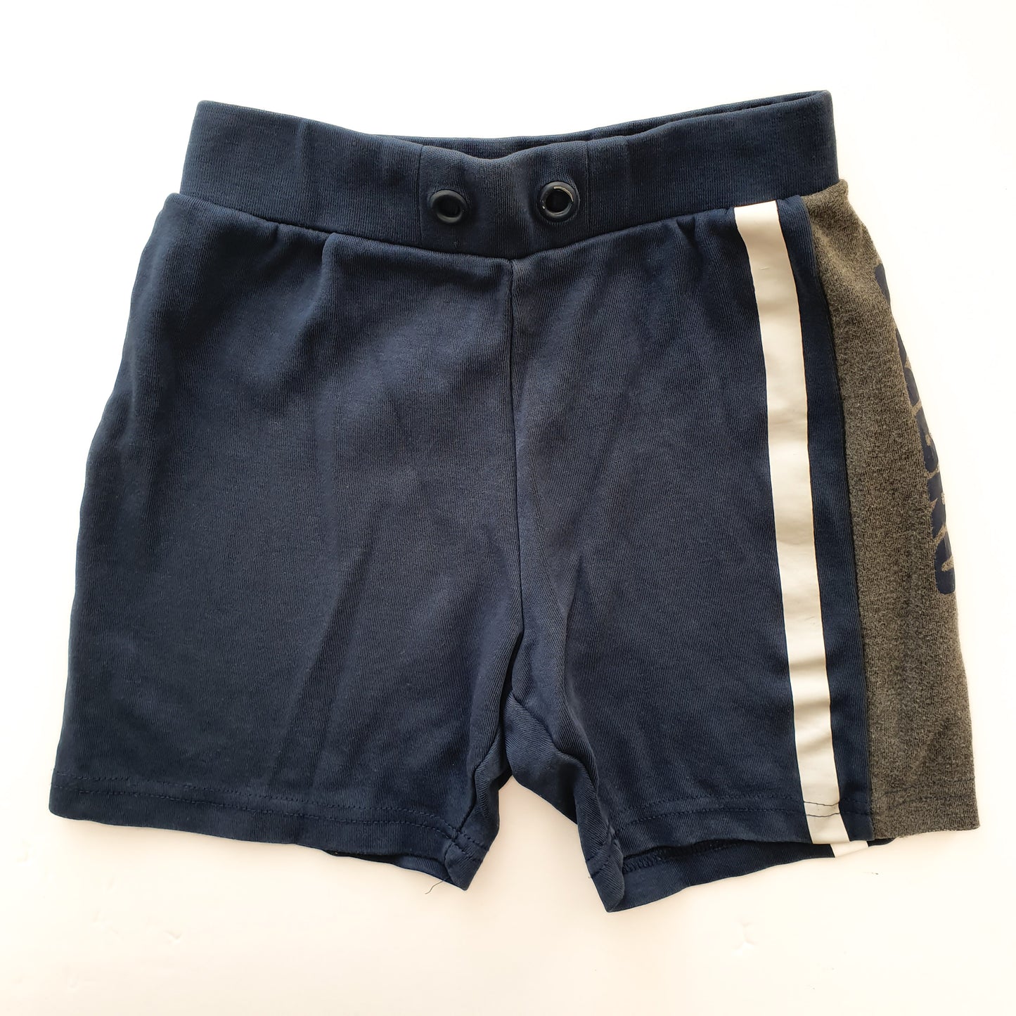 מכנס קצר לילדים גיל 6 איכות טובה חסר שרוך UMBRO