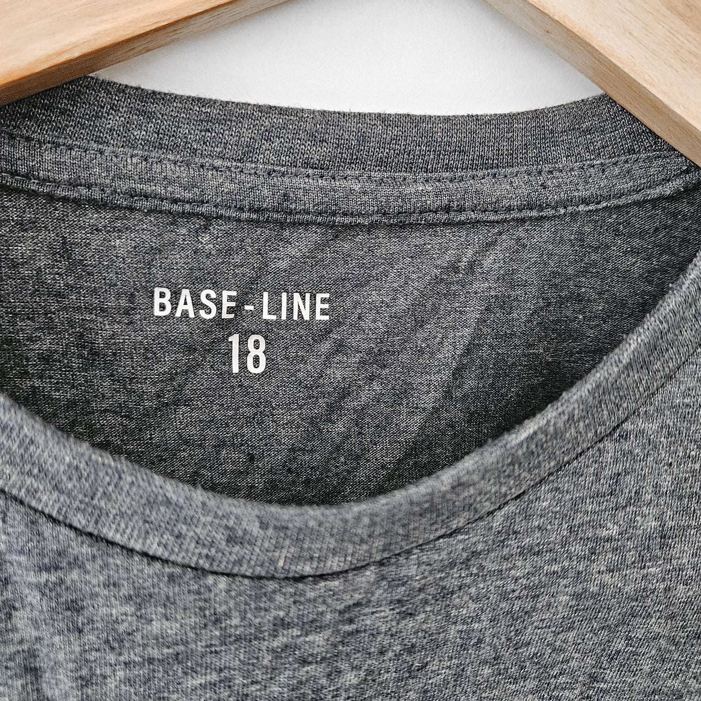 Base Line חולצה קצרה לנער מידה 18 XS