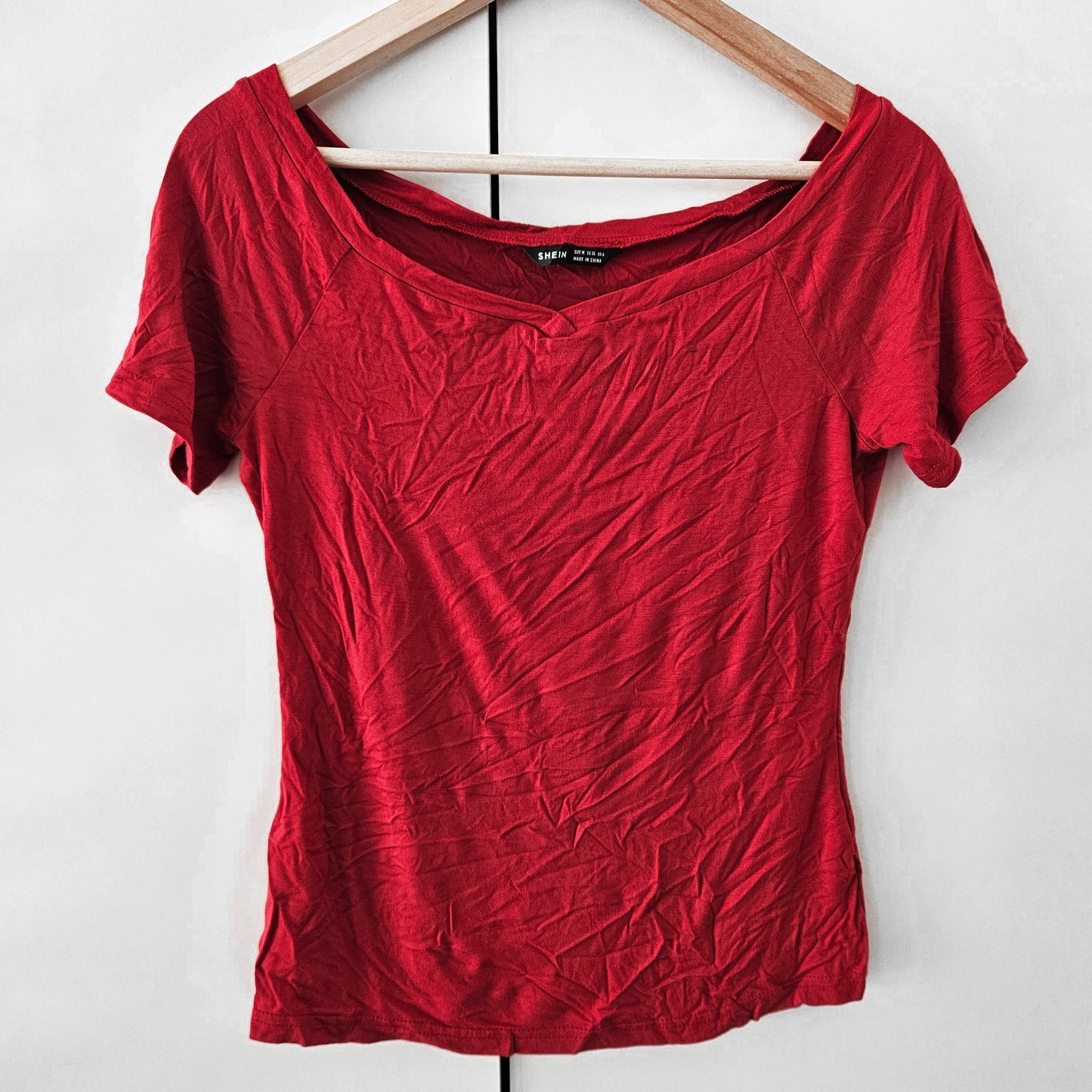 SHEIN חולצה אדומה קצרה מידה M