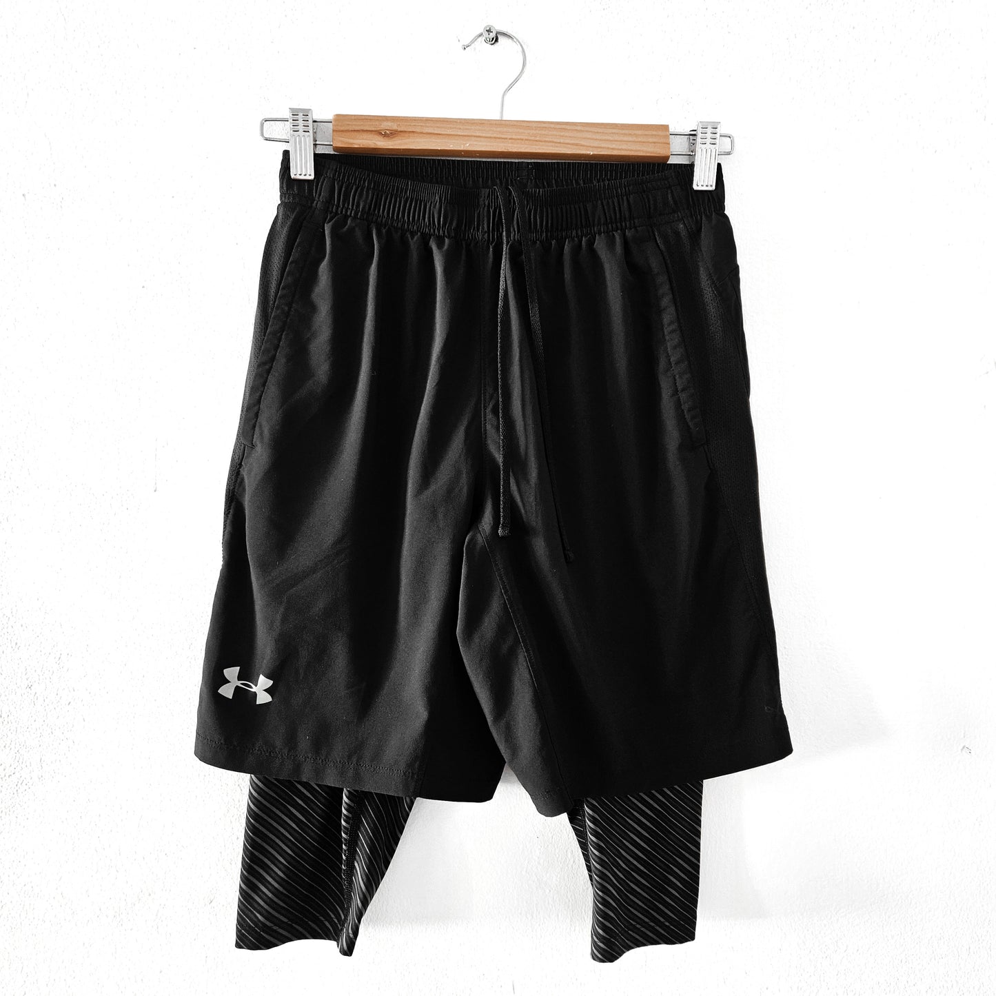 UNDER ARMOR מכנסיים לגבר מידה S