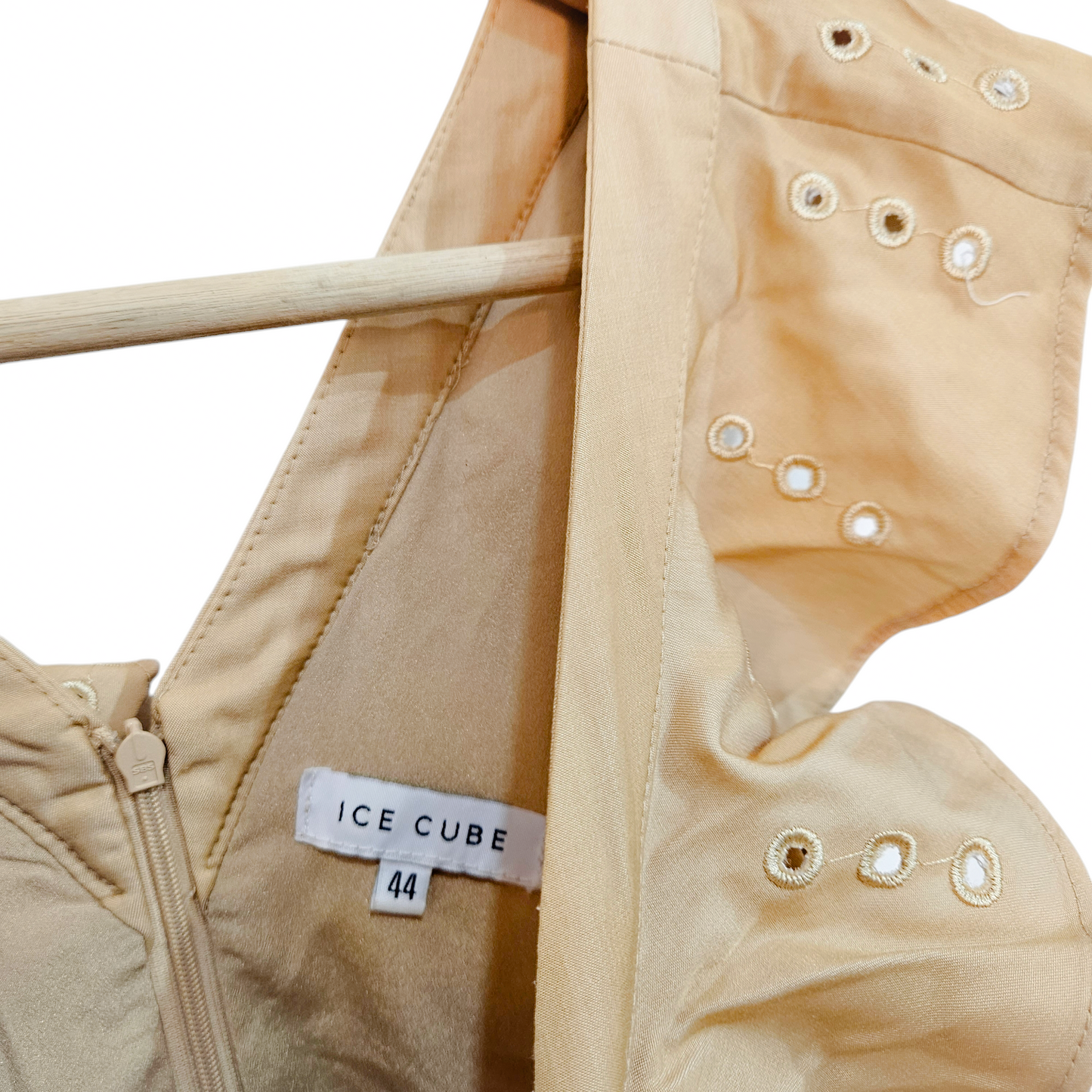 Ice cube שמלה לאישה מידה 44