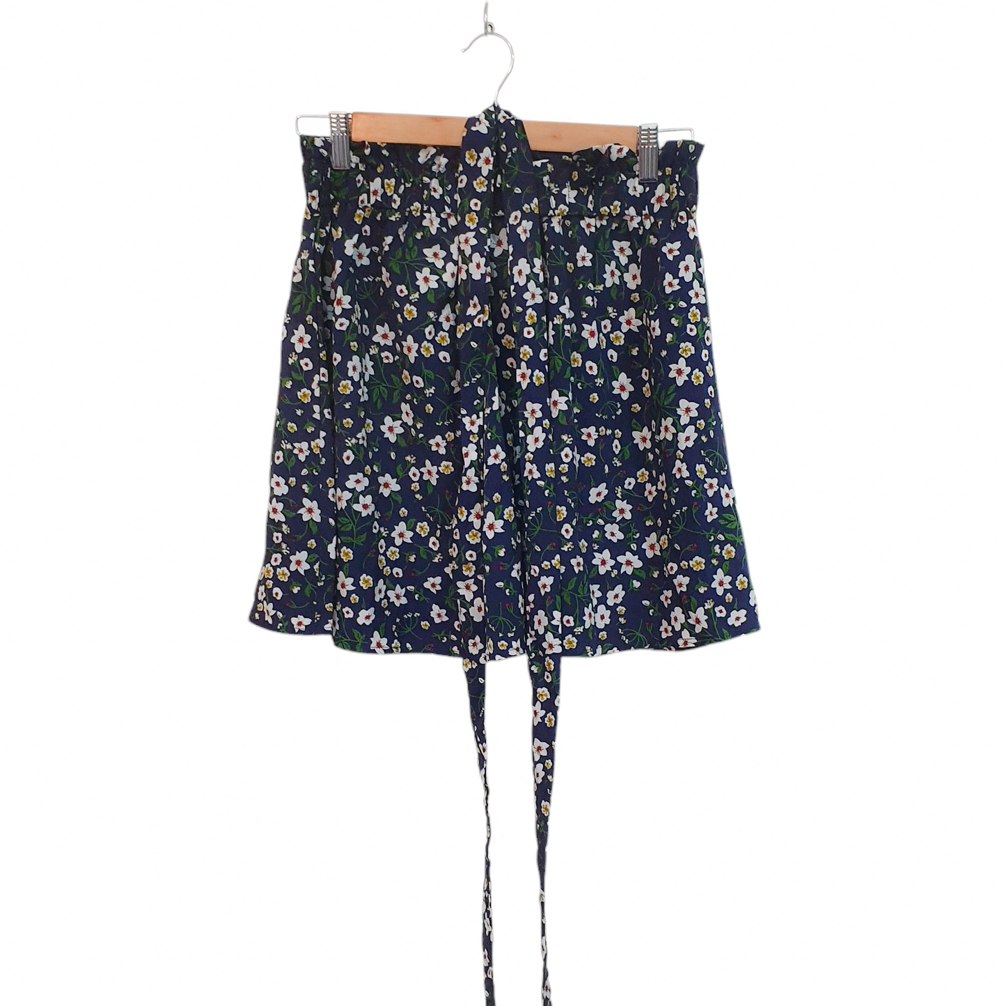 SHEIN חצאית פרחונית לאישה מידה M