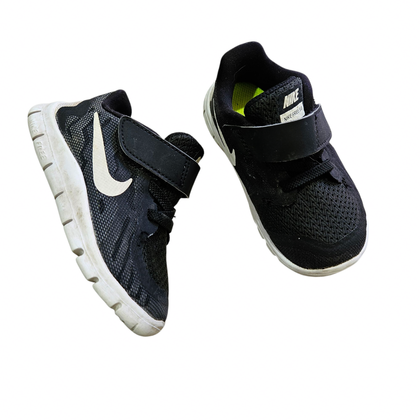 נעלי ספורט לילדים מידה 22