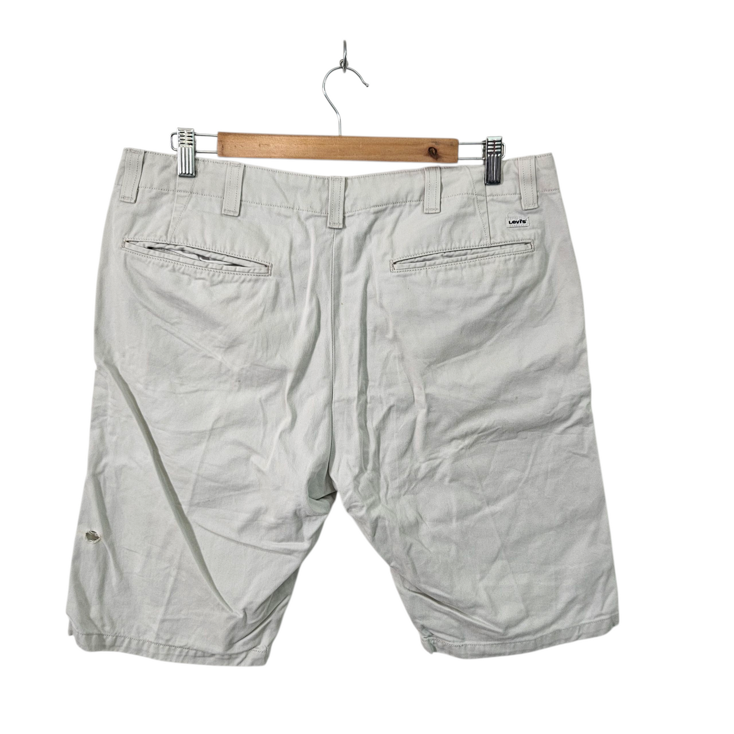 Levi's מכנסיים קצרים לגבר מידה 34