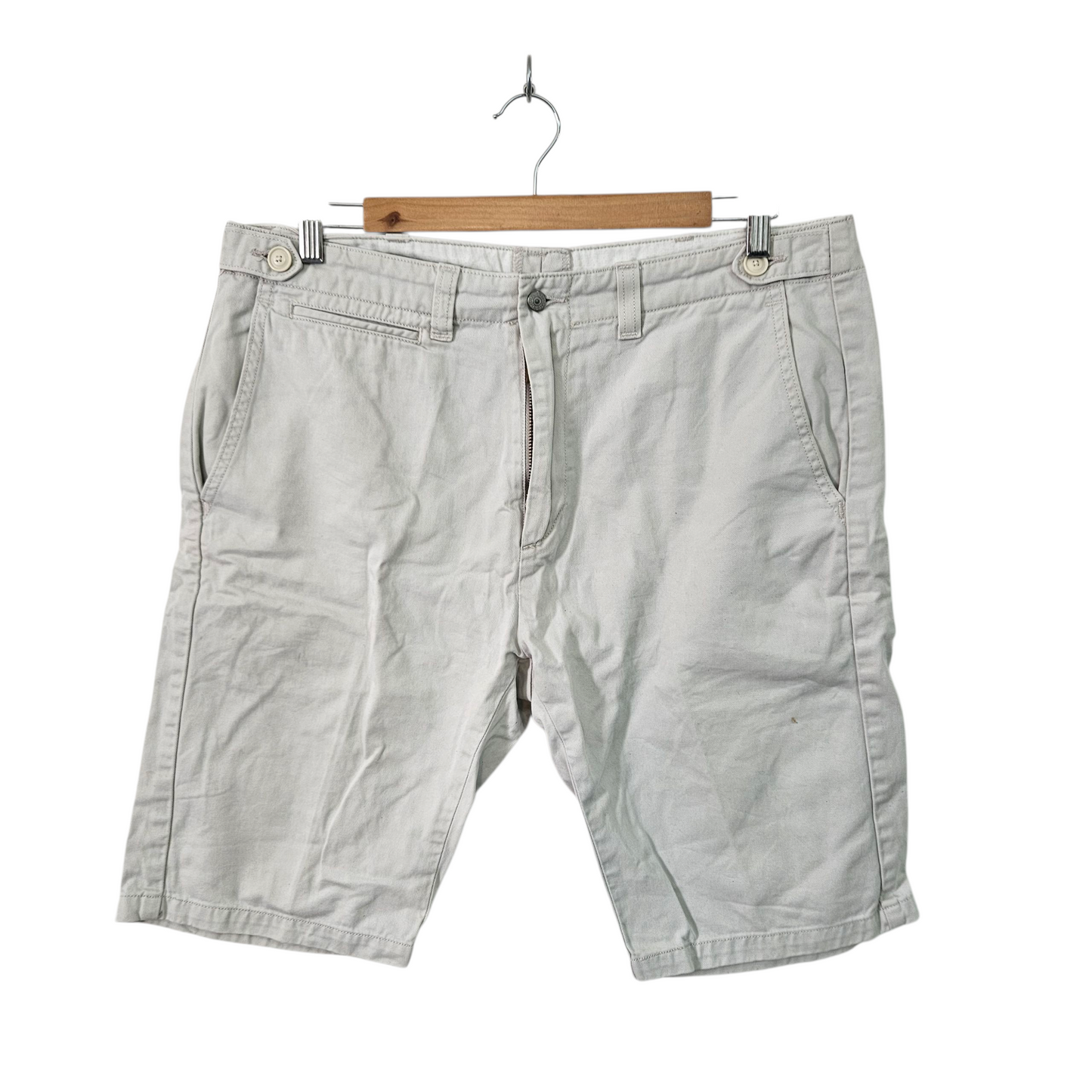 Levi's מכנסיים קצרים לגבר מידה 34