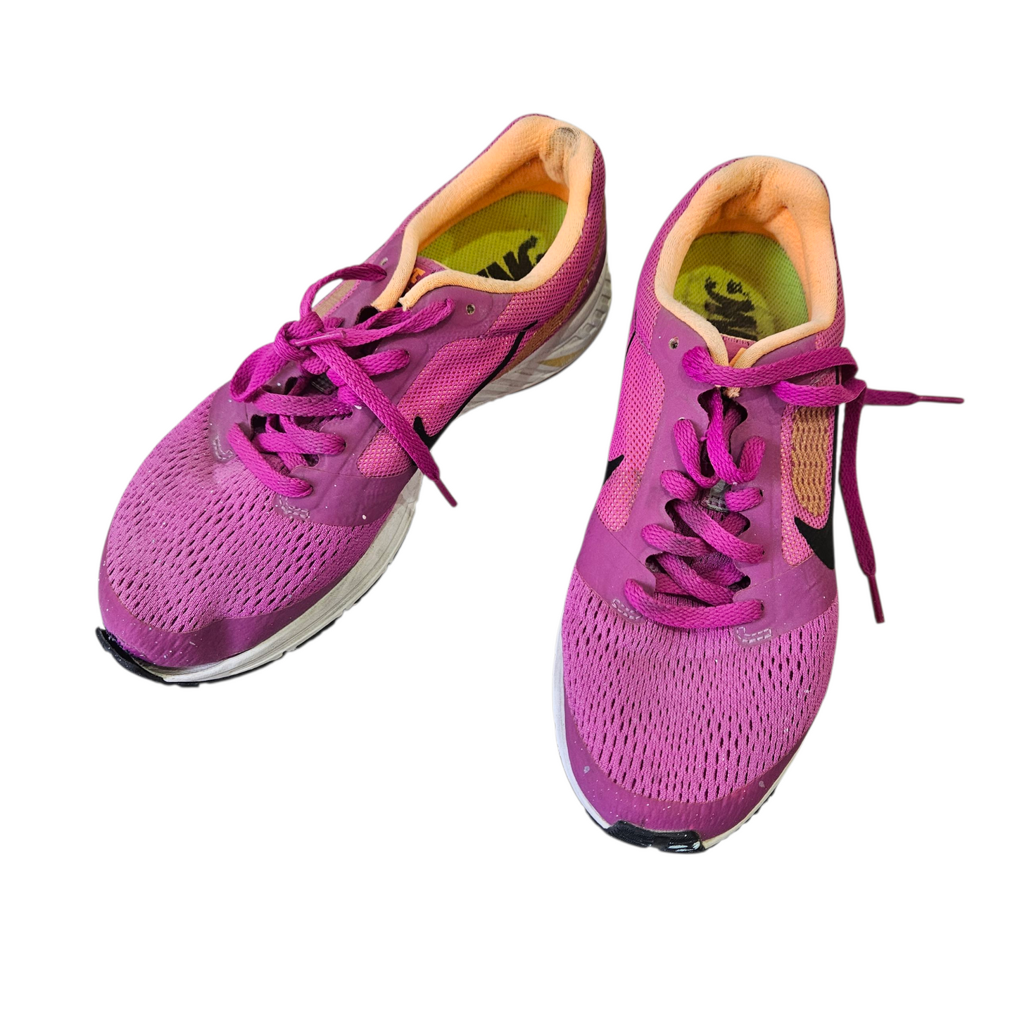 Nike 38 נעליים לאישה מידה