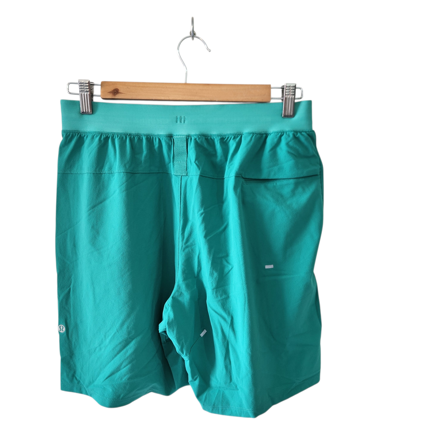 Lululemon מכנסיים ספורט קצרים לאישה מידה M