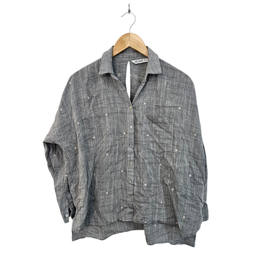 ZARA חולצה דקה אוברסייז מכופתרת לאישה מידה XS