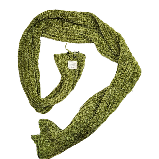 צעיף סרוג ירוק זית