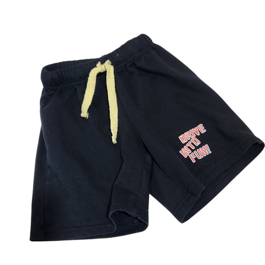 מכנסיים קצרים לילדים גיל 6