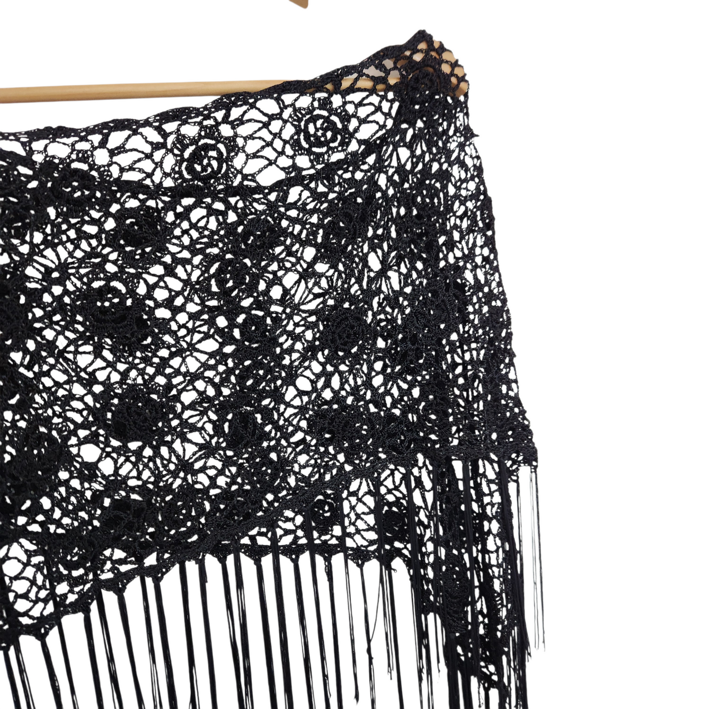 צעיף / שאל קרושה שחור עם פרנזים בסגנון בוהו ONE SIZE