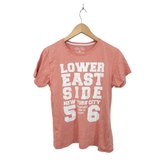 ALL DAY EVERY DAY חולצת טי ורודה עם הדפס | לילדים גיל 14