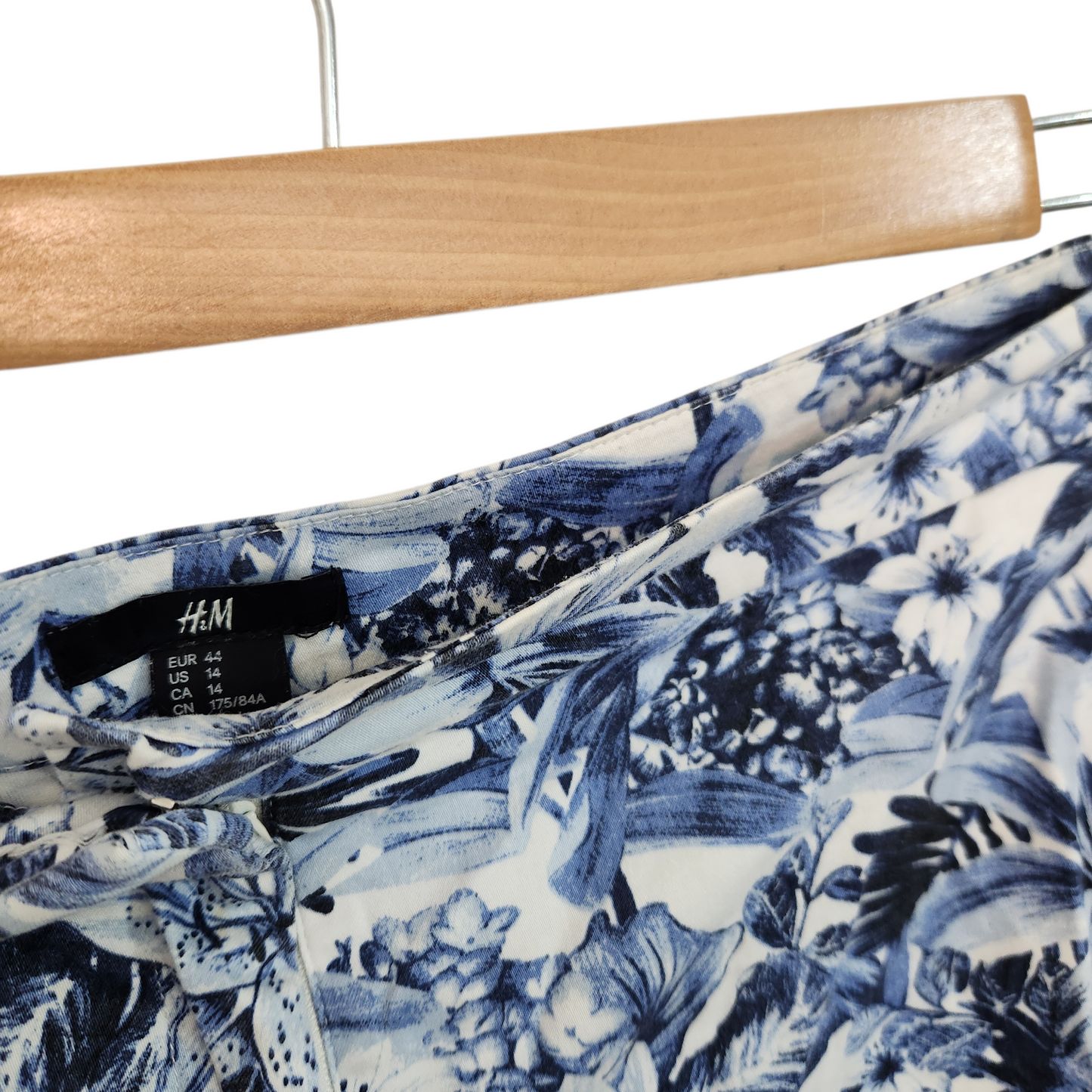 H&M מכנסיים קצרים לאישה מידה 44