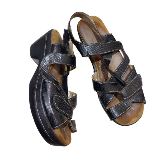 BLUE HEART נעלי נשים מידה 37