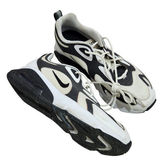 NIKE | נעלי סניקרס שחור־לבן | לגבר מידה 43