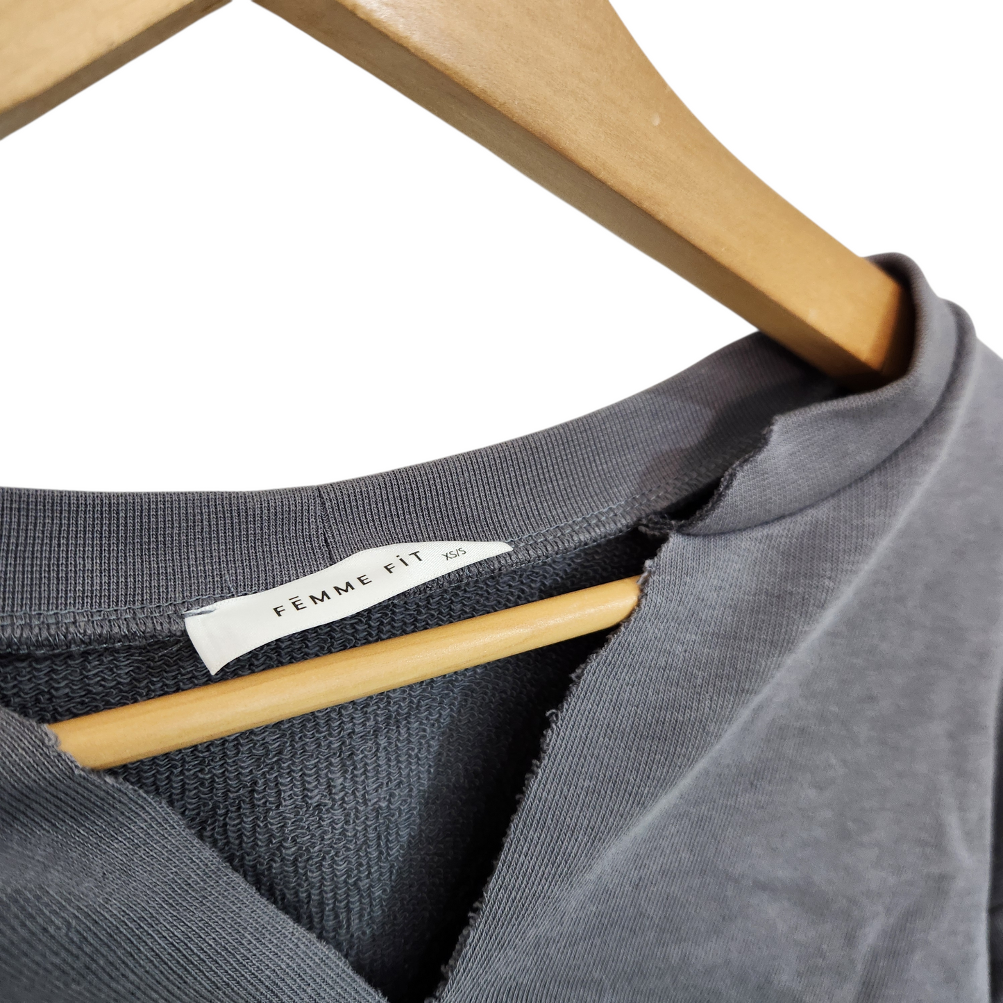 FEMME FIT | חולצה קרופ ארוכה דקה צבע אפור | לאישה מידה XS/S