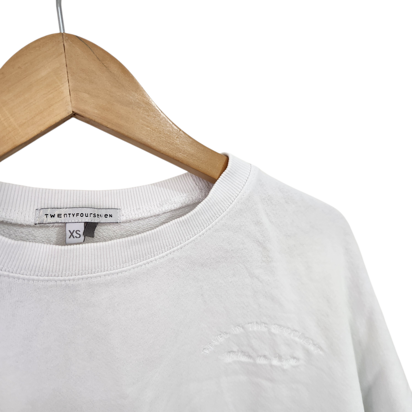 TWENTYFOURSEVEN | חולצת קרופ ארוכה דקה צבע לבן | לאישה מידה XS