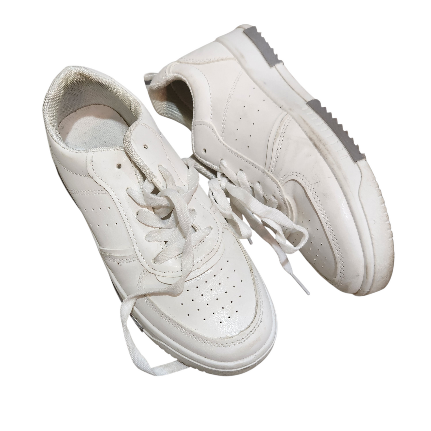 URBNICA | נעלי נשים צבע לבן | מידה 37