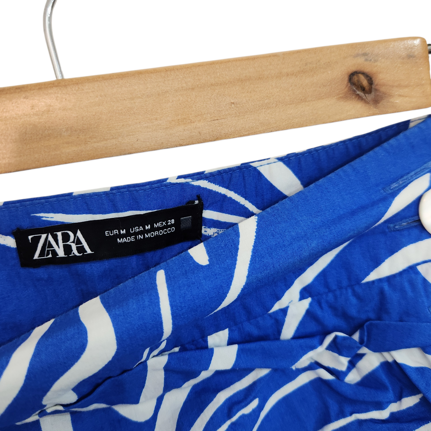 ZARA | חצאית קצרה צבע כחול | לאישה מידה M