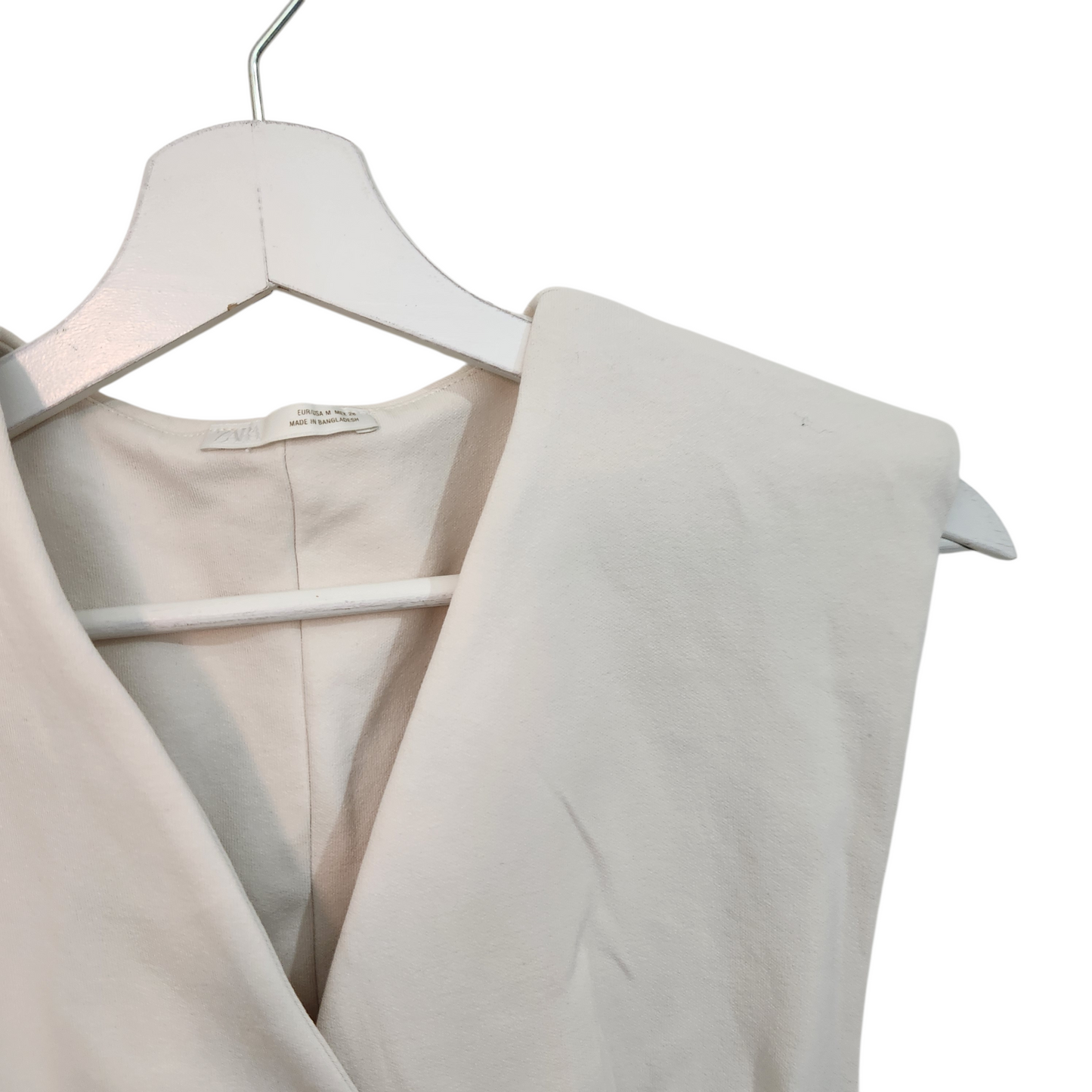 ZARA | ווסט מחויט בצבע שמנת עם כפתורים | לאישה מידה M