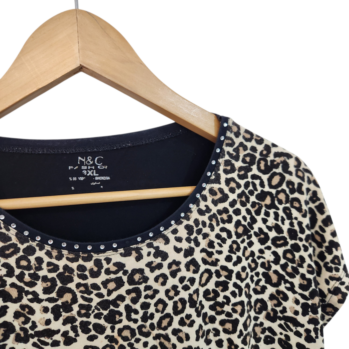 חולצה קצרה לאישה מידה XXL