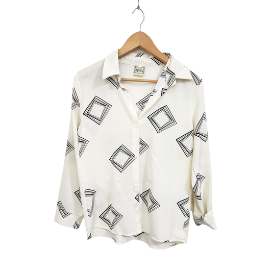 מאיושה | חולצה מכופתרת ארוכה דקה צבע קרם | לאישה מידה S | כתם